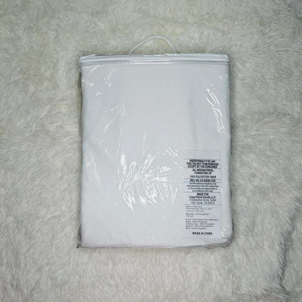 COOP Sleep Goods Ultra Tech Waterproof Mattress Protector Full 54in x 75in‎